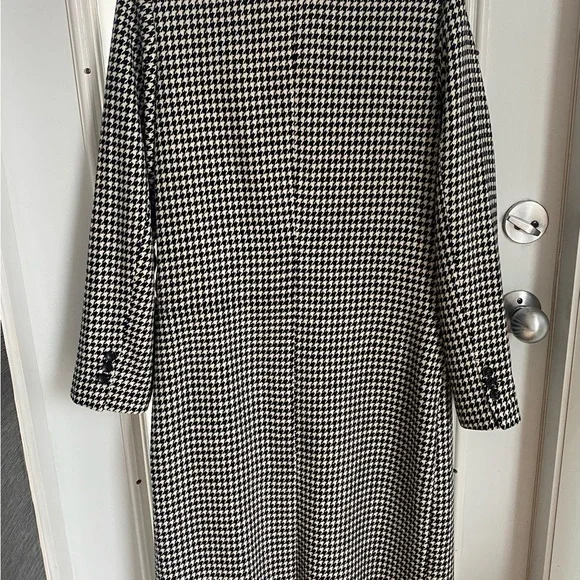 Coat, - Picture 2 of 4